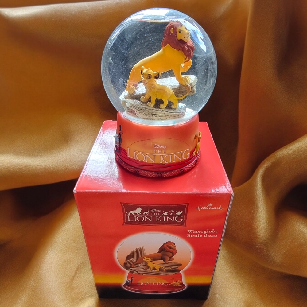 Disney The Lion King Mufasa & Simba Waterglobe Hallmark